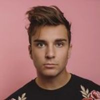 Mackenzie William - Toronto, Canada Instagram influencer profile picture