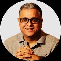 Photo of Prashant Desai•Finance 
