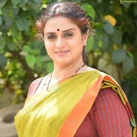 Indian Aunty 🔵 - Mumbai, India Instagram influencer profile picture