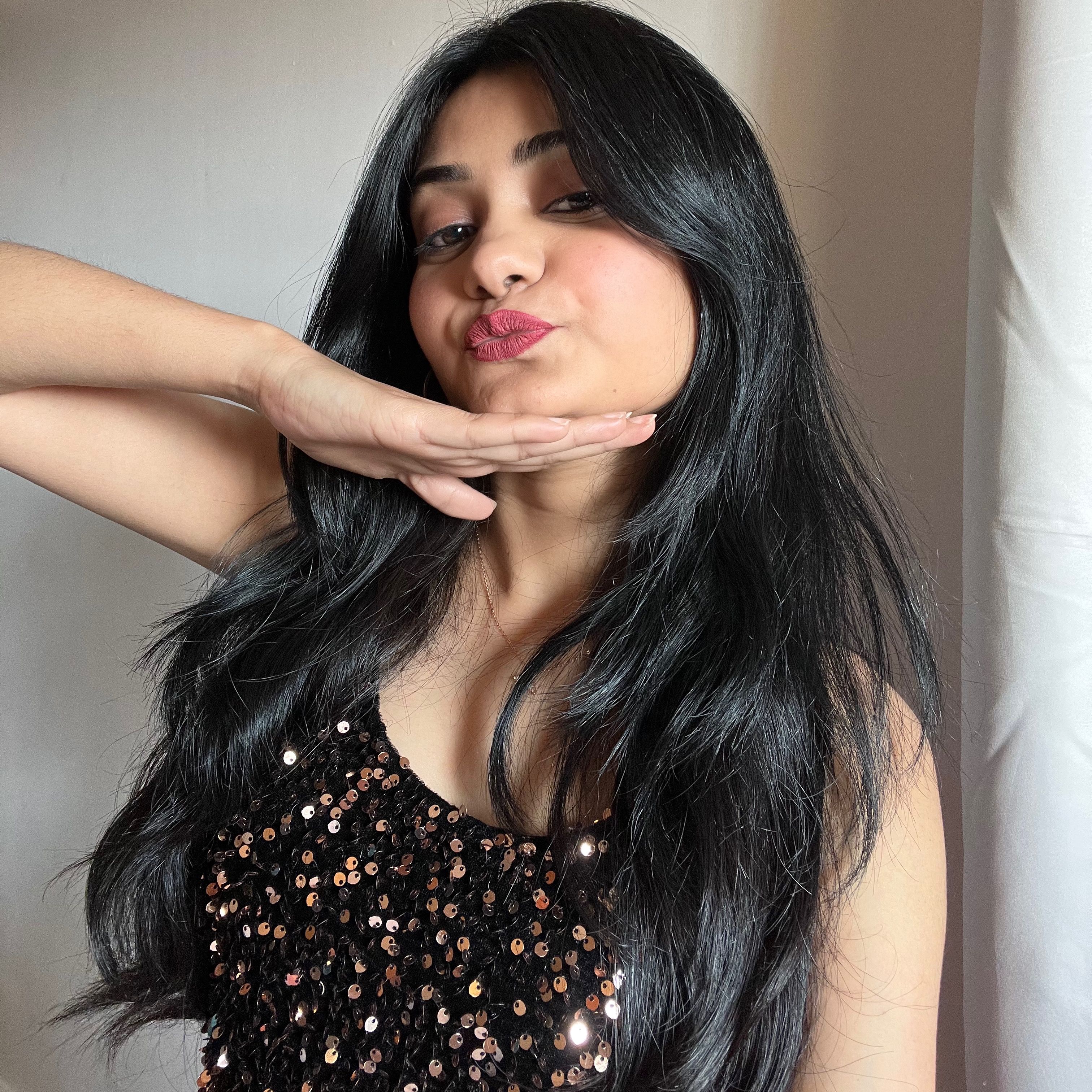 Shivangi Anand cover image on socialveins portfolio